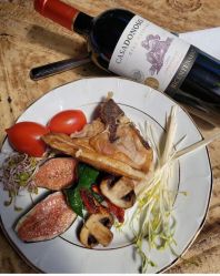 -Oasis Beauty水磨坊科技美肤中心