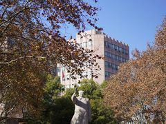 -同济大学本部学苑饮食广场