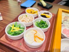 -良米山·云南野生菌过桥米线(上海首店)