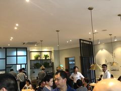 等位区-镇南锅盖面馆(解放路店)