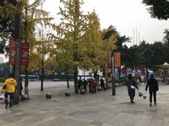 -日月光中心广场