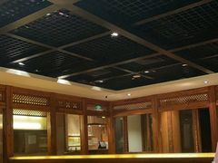 -萨拉伯尔(燕莎友谊商城店)