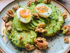 牛油果煮蛋吐司-RAC BAR(安福路店)