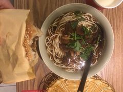 -李先生牛肉面大王(合肥火车站出站口店)