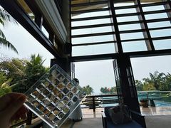 -亚龙湾喜来登·美景台大堂吧