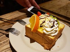 水果冰淇淋面包-MANYU COFFEE(广渠门店)