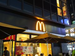 露天位-麦当劳(盛兴大街店)