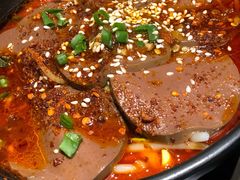 冒鸭血-串门邻居串串火锅(云南南路店)