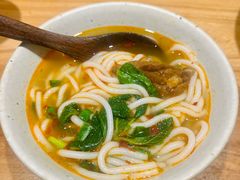-粉八·云南米线·建水烧烤(常熟路店)