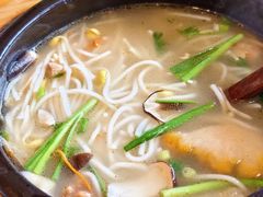 -勺子米线·云南传统小吃市集(四方街店)