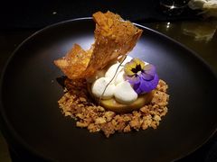 焦糖苹果配山核桃及香草奶油慕斯-AZUL by FUEL蓝色·法式酒馆(琶醍店)