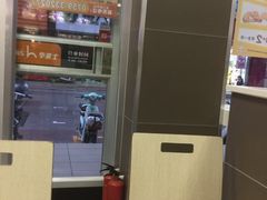 -华莱士·全鸡汉堡(湛江新华店)