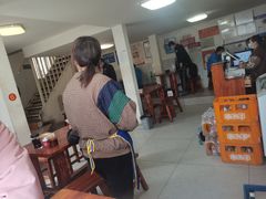 -宝瑞门钉肉饼店