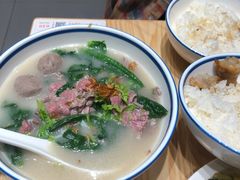 极鲜牛肉牛丸粿条-潮巷·老潮汕美食集市(欢乐港湾店)