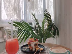-共舞时光猫咖·狗咖(新街口店)