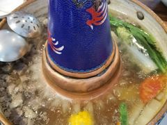 -毛辣果·贵州红酸汤牛肉火锅(西单店)