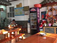 大堂-鸿浩扒猪脚米线