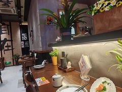 -8PINTS八品脱·日料·烧鸟·精酿小酒馆(莘庄店)