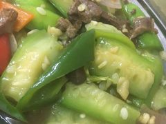 鸡杂炒丝瓜-潮记农庄