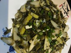 雪菜炒野笋-缘来聚·徽菜名店(黄山宏村店)