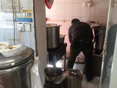 -帅帅药膳把子肉(小吃城店)