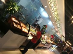 -享遇.锅姥姥牛排海鲜自助(小寨店)