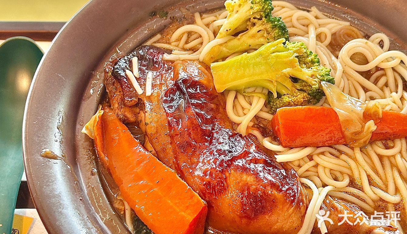 吃到撑！郑州首家！咖喱+砂锅 新吃法 赶紧去吃！