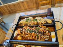-宏兴烤鱼山庄(宣恩总店)