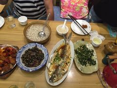 -乌镇那一年小院主题餐厅(甘泉西路店)