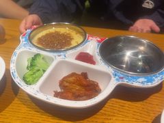 -爱碗亭·鲜炒湖南菜(壹城中心店)