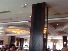 -御花园·粤菜·海鲜火锅(中山公园店)