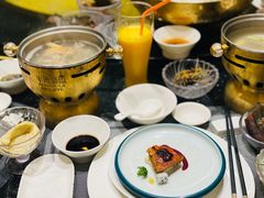 -半岛翡丽海鲜自助餐厅(观风亭店)