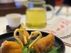 鲍鱼天鹅酥-白天鹅宾馆-宏图府餐厅