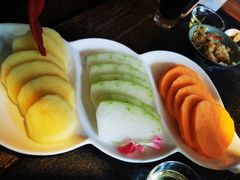 小三拼-大匠工房古船木艺术餐厅·猪肚鸡专门店(长白仙岛店)