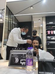 -HAIR CORNER