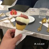 相信我，真的能体会到甜品的美妙之处，每一小块融入口中