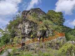 -高荡千年布依古寨旅游景区