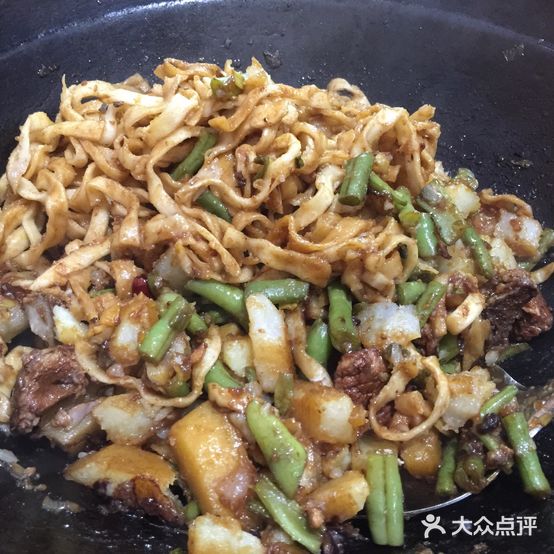 乡锅居铁锅焖面(寰宇小区店)