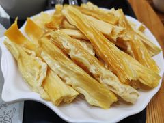 -老刘生态大鱼坊铁锅炖鱼(赛马场店)