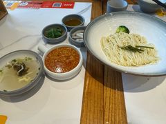 -馋三尺蟹粉小笼(人民广场店)