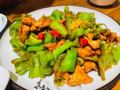 -东来菜馆•手抓海鲜家常菜•海鲜锅贴(鸽子窝店)