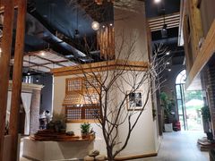 -墨居上隐·院子里火锅(峨眉店)