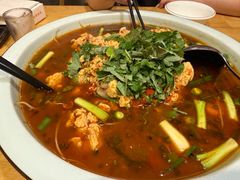 -兔行天下-鸿鹤鲜锅兔(中海国际店)