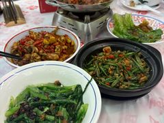 -堂瓦里·33年传统赣菜(第一街区店)