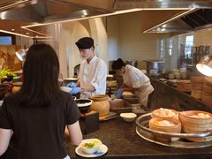-亚龙湾希尔顿自助餐厅·海鲜·烧烤·沙滩BBQ·现场乐队