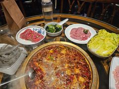 -小天鹅火锅·一线江景洪鼎旗舰店(洪崖洞店)