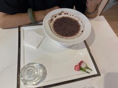 -燕庭·纯燕窝·甜品下午茶(南京西路店)