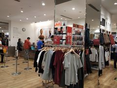 -优衣库(郑州丹尼斯大卫城店)