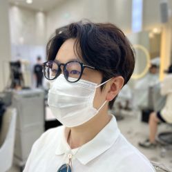 -十六番发型师事务所