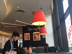 大堂-必胜客(武汉欢乐谷店)
